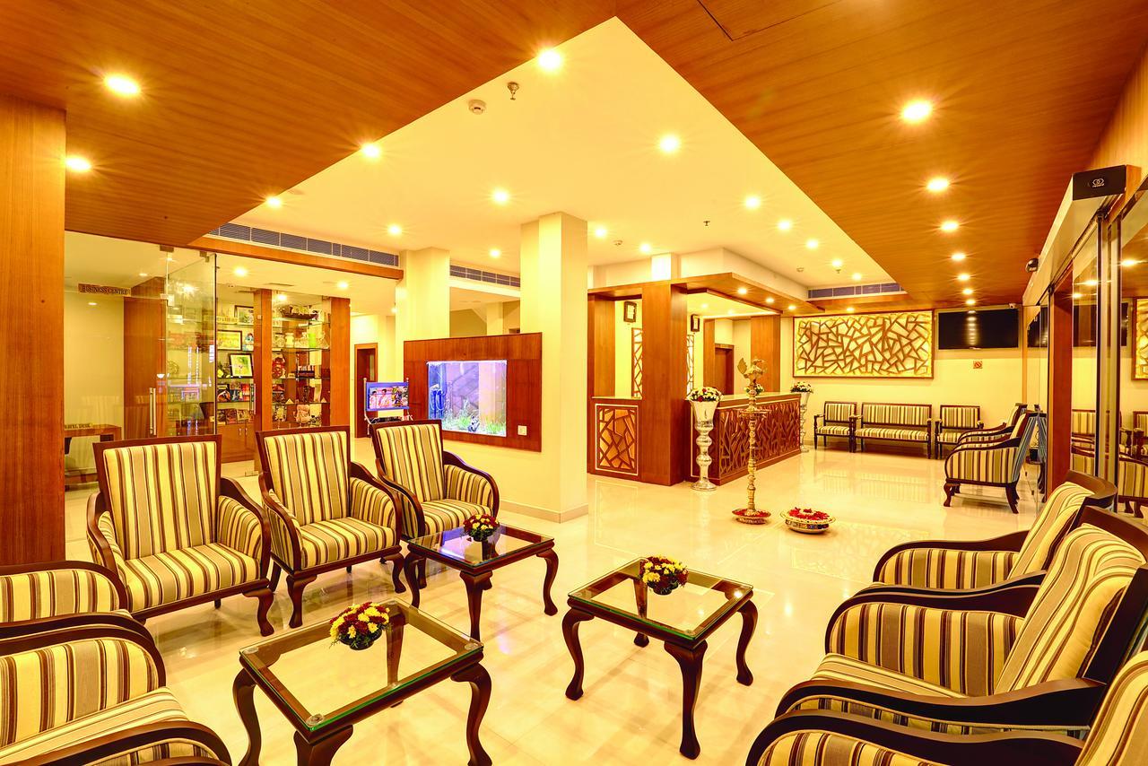 Hotel Floral Park Коттаям Экстерьер фото